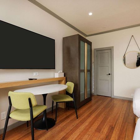 Inn Marin And Suites, Ascend Hotel Collection Новато Екстериор снимка