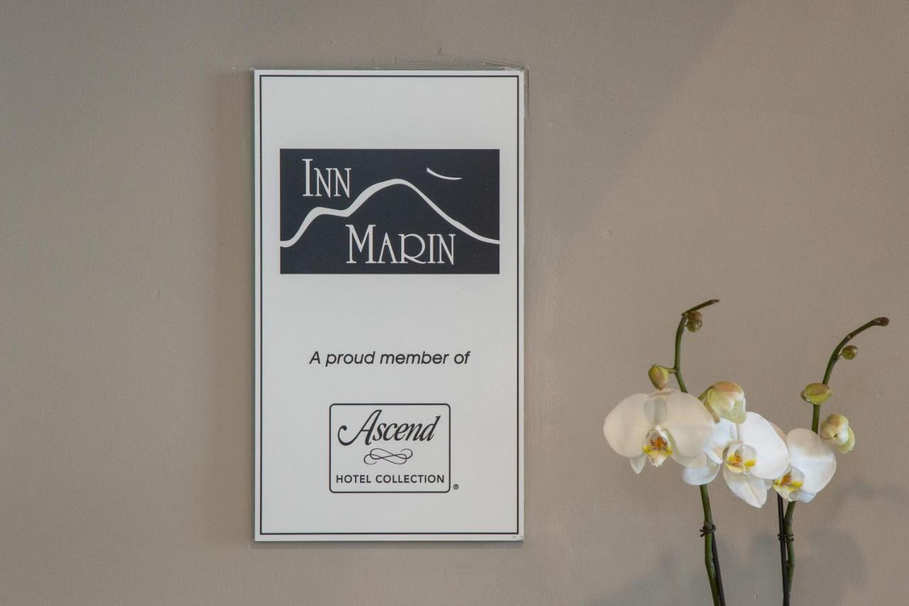 Inn Marin And Suites, Ascend Hotel Collection Новато Екстериор снимка