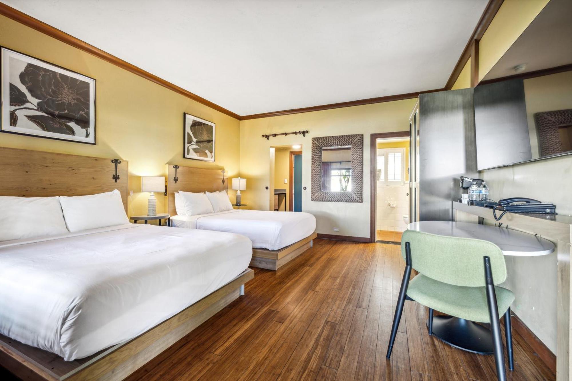 Inn Marin And Suites, Ascend Hotel Collection Новато Екстериор снимка