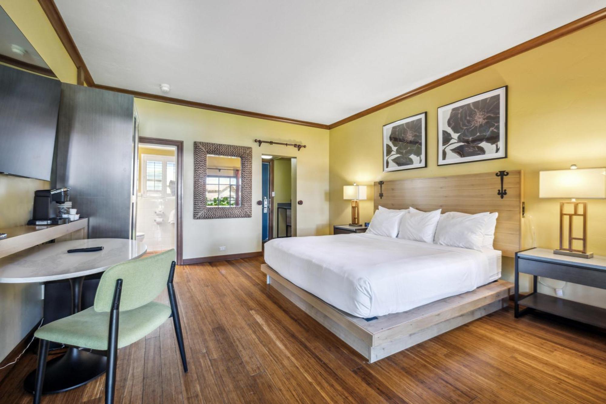 Inn Marin And Suites, Ascend Hotel Collection Новато Екстериор снимка