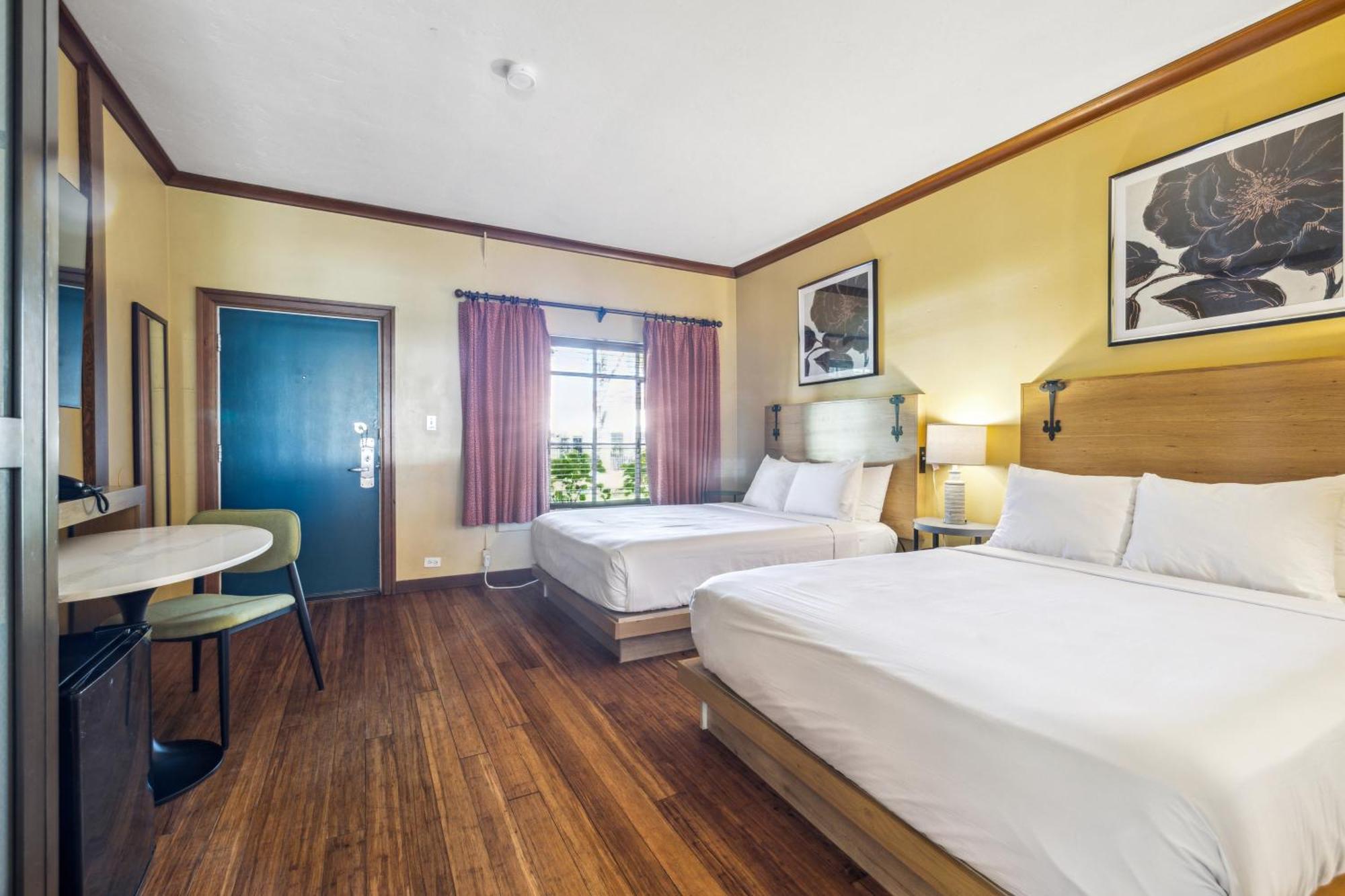 Inn Marin And Suites, Ascend Hotel Collection Новато Екстериор снимка