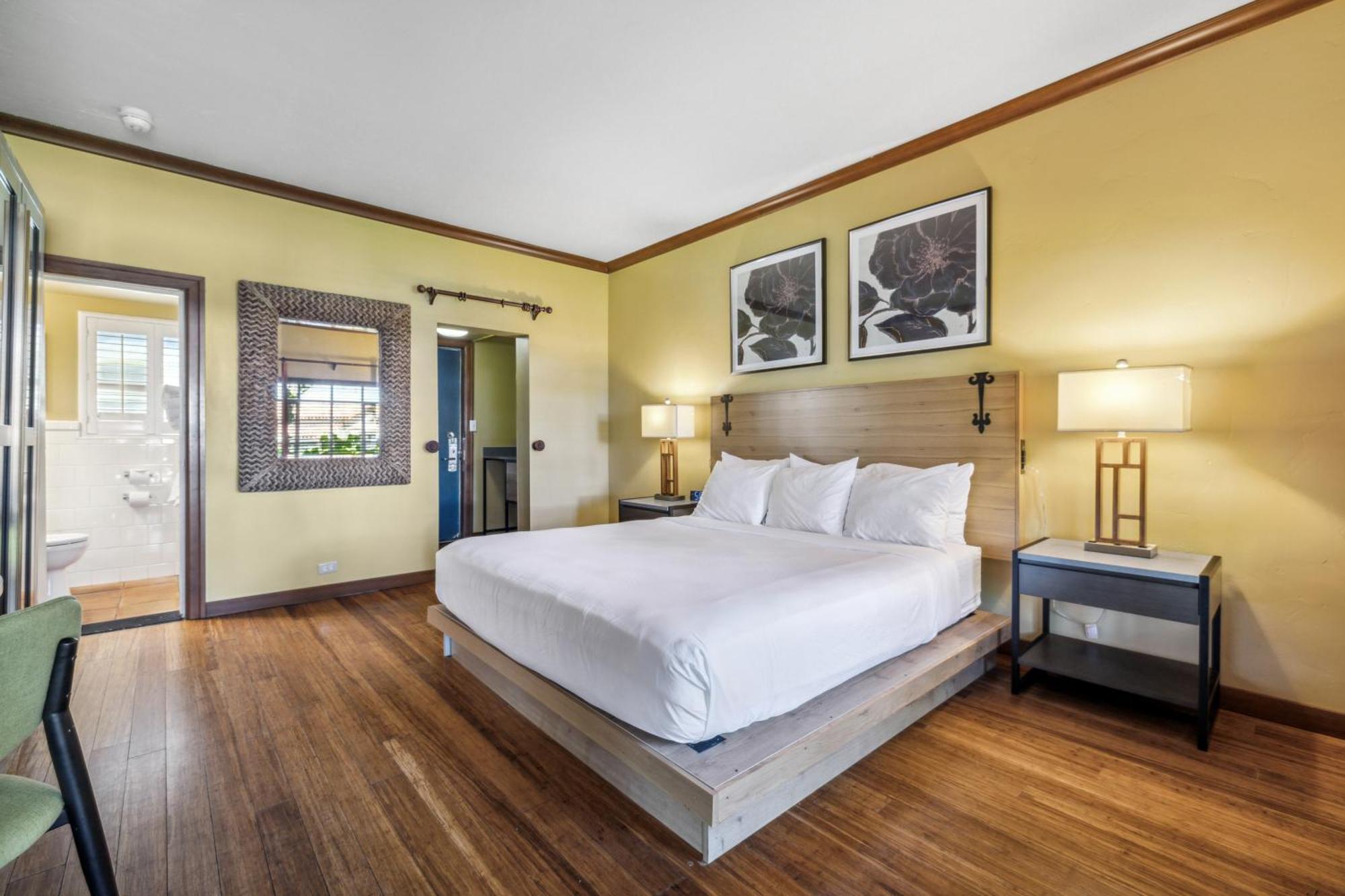Inn Marin And Suites, Ascend Hotel Collection Новато Екстериор снимка