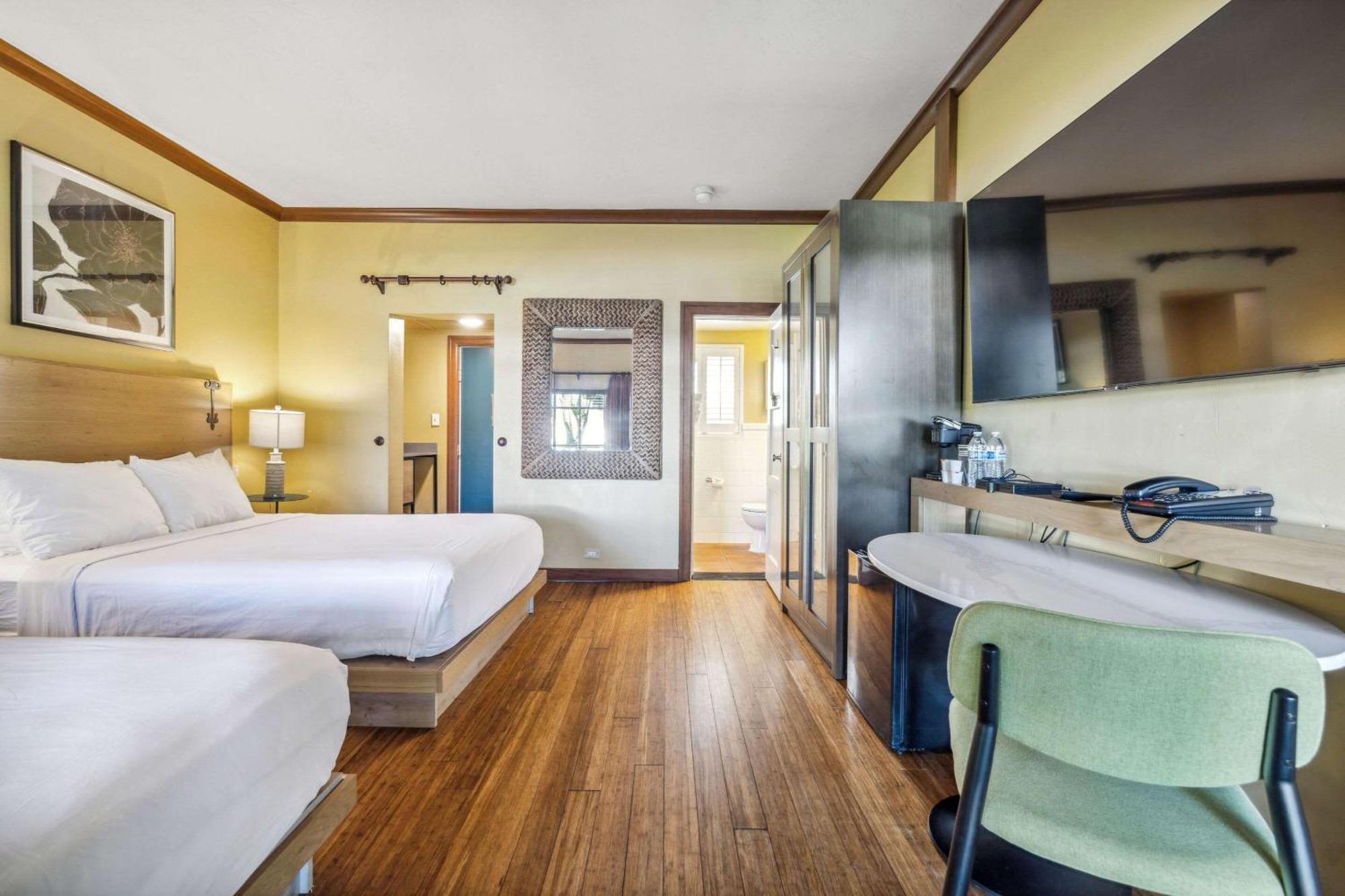 Inn Marin And Suites, Ascend Hotel Collection Новато Екстериор снимка